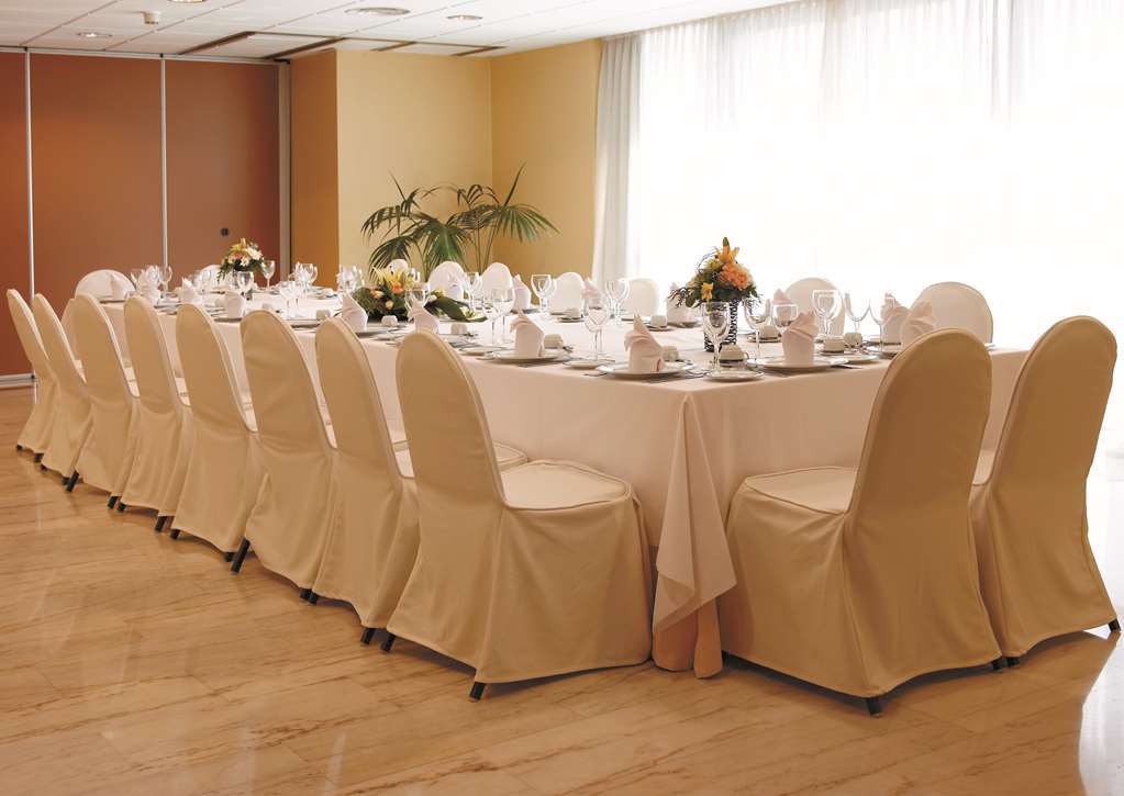 Hesperia Vigo Hotel Restaurant photo