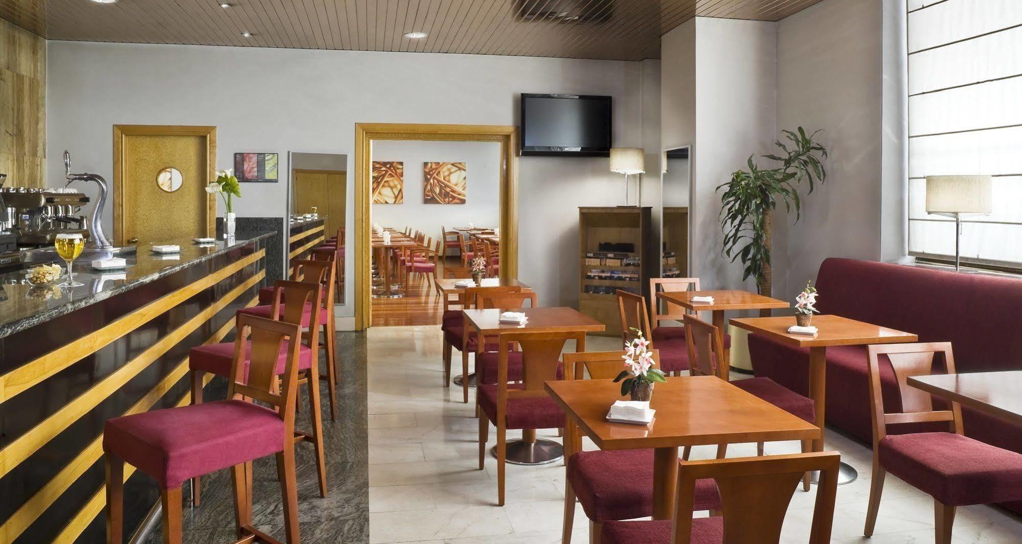 Hesperia Vigo Hotel Exterior photo
